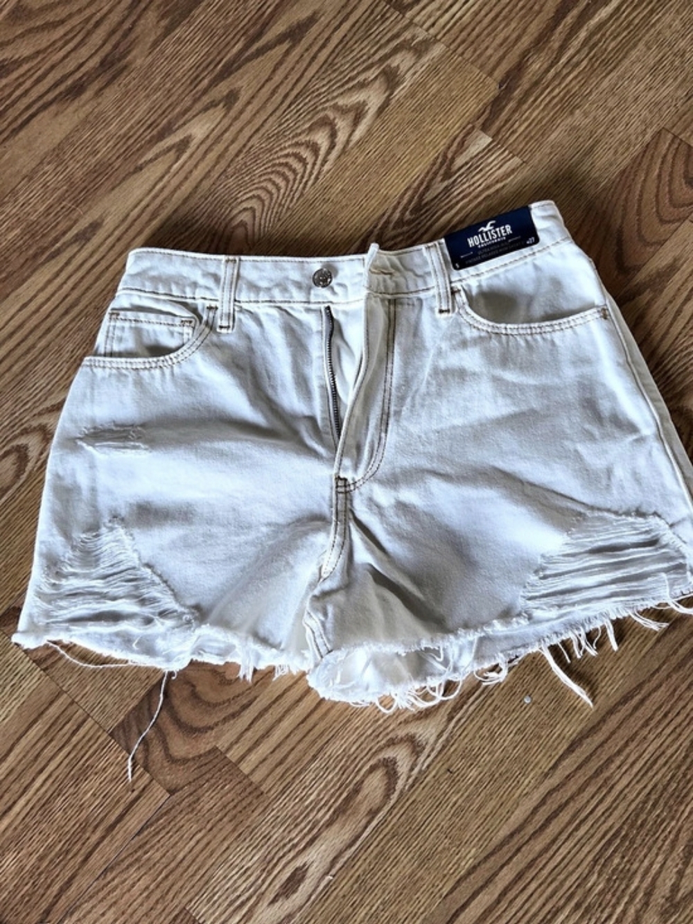 Hollister Ultra High-Rise Vintage Relaxed Mom Short 3" Jean Shorts in White Size